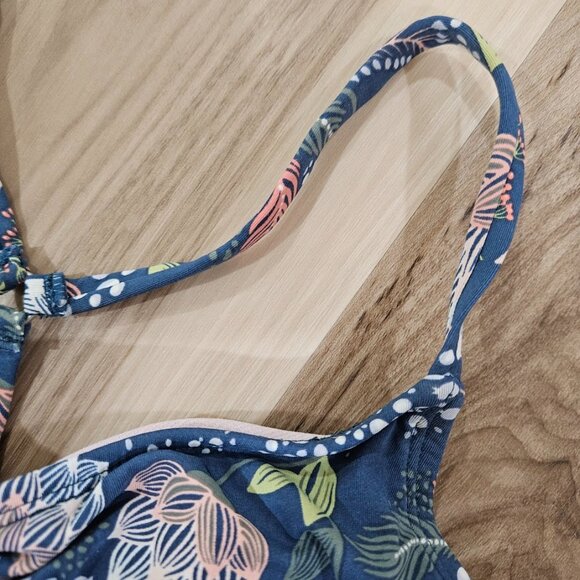 Title Nine Tidal Rave Underwire Agave Blue Floral Bikini Top Keukenhof 32C Swim - Picture 7 of 14